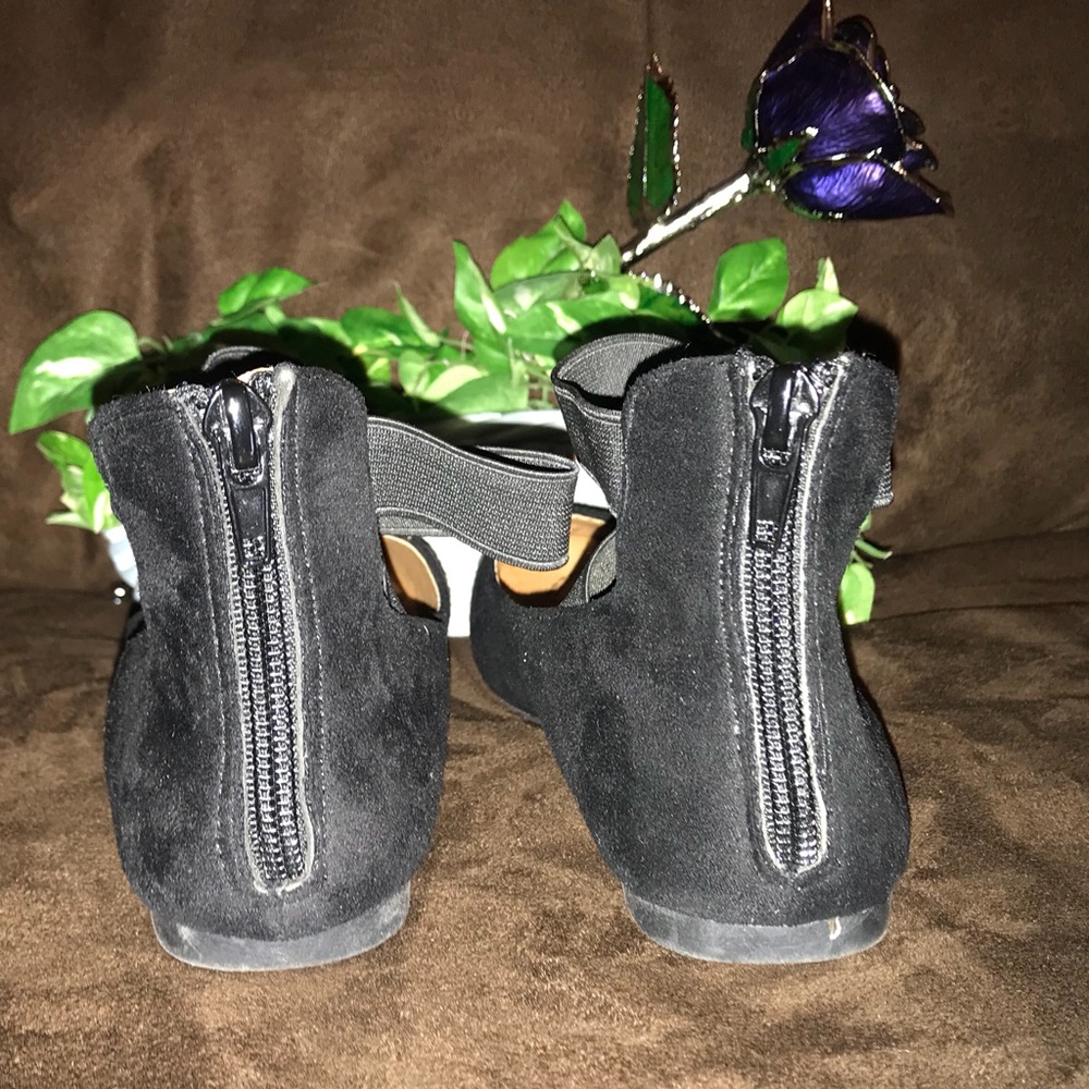 Bella Marie Black Suede Sandals - Picture 6 of 8